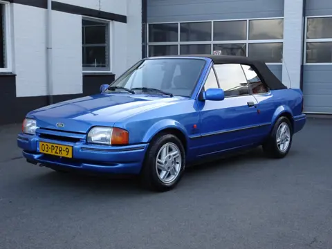 Ford Escort Cabrio 1.6 XR3 Inj. Licht metalen velgen, elektrische ramen, centrale vergrendeling, top