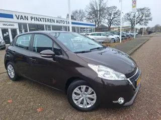 Peugeot 208 1.4 VTi Envy TREKHAAK/NAVI/CLIMA (bj 2012)