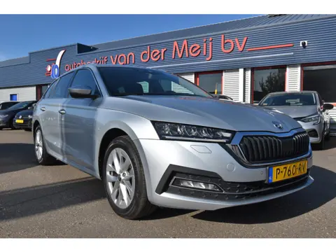 Škoda Octavia Combi 1.0 e-TSI Business Edition Plus , TREKHAAK , CLIMATR , A UITRIJ CAM , PDC V+A  ,