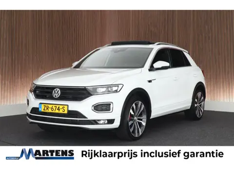 Volkswagen T-Roc 1.5 TSI 150pk DSG R-Line Sport Trekhaak Camera Stuur+Stoelverwarming Keyless Panora