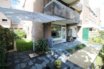 Woning aan de In de Papiermolen te Duivendrecht