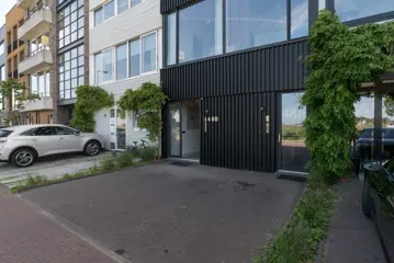 Woning aan de Kea Boumanstraat te Amsterdam
