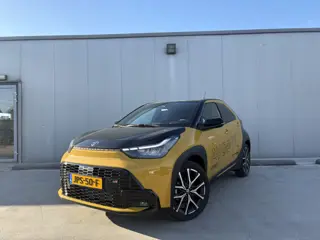 Toyota Aygo X Hybrid 115 GR Sport Automaat | Navigatie | Cruise control | Stoelverwarming | PDC V + 