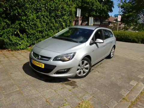 Opel Astra Sports Tourer 1.7 CDTi Cosmo met APK