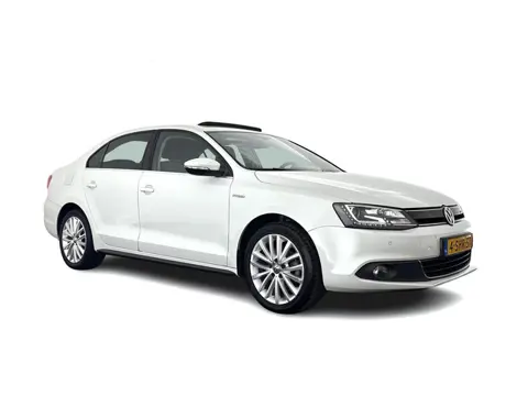 Volkswagen Jetta 1.4 TSI Hybrid Highline Aut. *PANO | XENON | NAVI-FULLMAP | HEATED-COMFORTSEATS | P