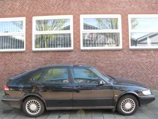 Alle onderdelen SAAB 900 2.3I Sloopauto inkoop Den haag