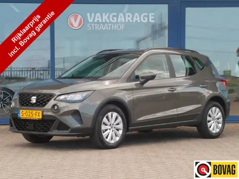 SEAT Arona 1.0 TSI Style, Draadloos Carplay + Android Auto / LED koplampen / Parkeersensoren / 16' L