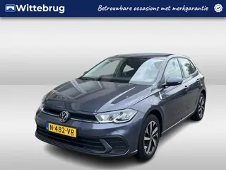 Volkswagen Polo 1.0 TSI Life / PARK. SENSOREN V&A/ AIRCO/ NAVI/ DIGITAL DASH/ CRUISE/ 16" LMV