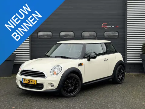 Mini Mini 1.6 One Business Line | Airco | Cruise Control | Lichtmetalen Velgen |
