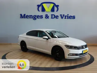 Volkswagen Passat 1.8 TSI Highline Airco ECC | LED | Parkeer Sensoren | Adaptive Cruise | Navigatie 