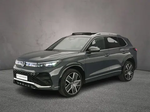 Volkswagen Tiguan R-Line Edition 1.5 TSI eHybrid 272pk DSG Automaat Trekhaak, Panoramadak, Adaptive 