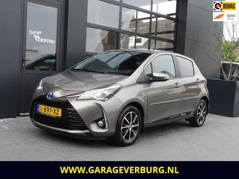 Toyota Yaris 1.5 Hybrid Dynamic (Navi/Carplay,Camera,Cruise,Keyless entry,Stoelverwarming,Lm velgen)