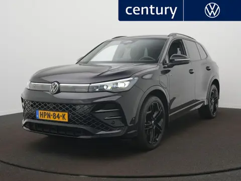 Volkswagen Tiguan 1.5 eHybrid R-Line Edition IQ light - Leer - Trekhaak - Head up display - 360 Came