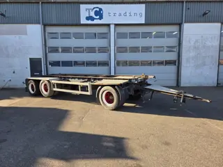 Floor FLA-10-18 28 ton dubbellucht 60% banden (bj 2001)