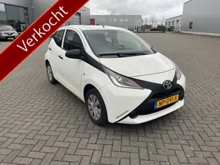 Toyota Aygo 1.0 VVT-i x-now 5 drs 54 dkm Airco nl auto