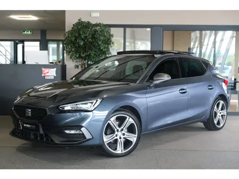 Seat Leon 1.0 eTSI FR DSG 110PK Pano Navi Led ACC Virtual