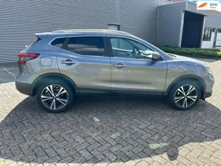 Nissan Qashqai 1.3 DIG-T Tekna automaat Pano dak
