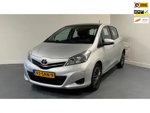 Toyota Yaris 1.3 VVT-i Aspiration | NL-AUTO | PANODAK | NAVI | PARKEERCAMERA |