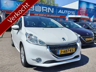 Peugeot 208 1.2 VTi Envy Panodak 15'' L.M.V Trekhaak