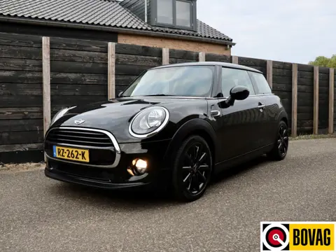 MINI Mini 1.5 Cooper Business dealer O.H. (bj 2018)