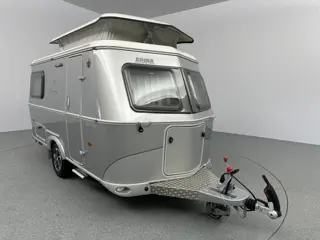 Eriba Touring Triton 410 GT Enkele bedden Luifel 3 persoons