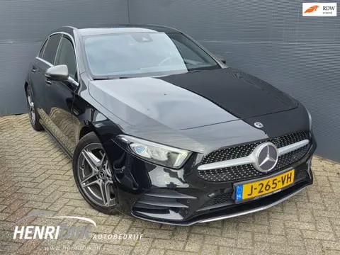 Mercedes-Benz A-klasse 250 Advantage AMG Widescreen / Trekhaak / Virtual / Navi / LED / 18'' LMV