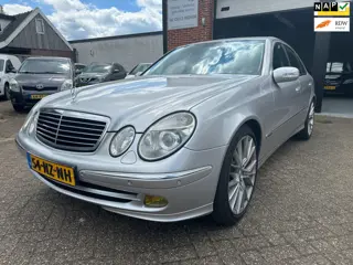 Mercedes-Benz E-klasse 200 K. Avantgarde AUTOMAAT-NAVI-CRUISE-PDC-CLIMA