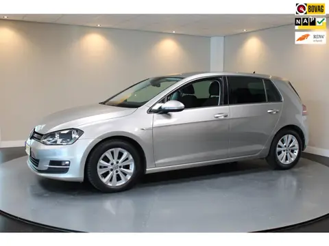 Volkswagen Golf 1.0 TSI Connected Series *Automaat* Carplay|Camera|Navi|Cruise|DAB|PDC|NAP
