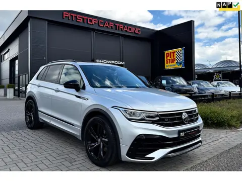 Volkswagen Tiguan 1.5 TSI R-Line 3X R-Line, Pano, BTW, Stuurwiel verwarming, Stoelverwarming, H&K Au