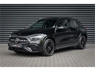 Mercedes-Benz GLA 200 d AMG Line 20 inch - Pano - Camera
