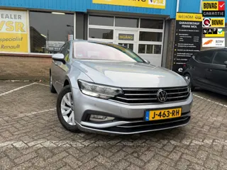 Volkswagen Passat 1.5 TSI Business|Stoelverwarming|Camera|Trekhaak|Navi| incl. 12mnd Bovag Garantie