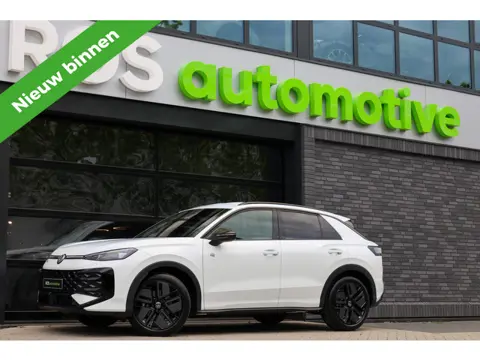 Volkswagen T-Roc 1.5 eTsi R-Line First Edition | NIEUW MODEL | BTW | CAMERA | ACC | STUURVERWARMING 