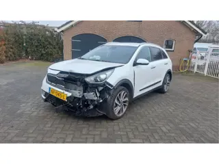 Kia Niro 1.6 GDi Hybrid ExecutiveLine CLIMA/NAVI/AUTOMAAT BJ 2017