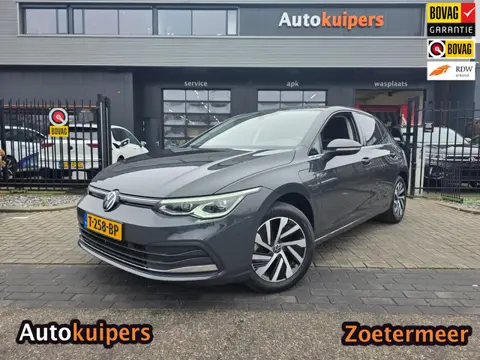 Volkswagen Golf 1.4 eHybrid Style | PHEV | Met o.a. elektrische bestuurdersstoel (ergonomisch), PDC,