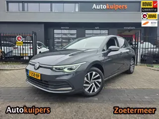 Volkswagen Golf 1.4 eHybrid Style | PHEV | Met o.a. elektrische bestuurdersstoel (ergonomisch), PDC,