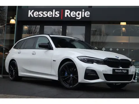 BMW 3 Serie Touring 330e M-sport Pano Memory Laser El.Haak 360 Carbon HiFi Keyless 19” Bliss Ambient
