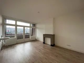 Woning aan de Mijnsherenlaan te Rotterdam