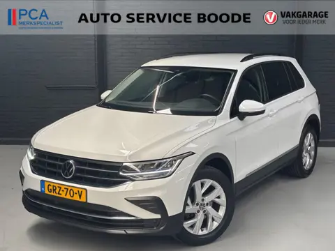 Volkswagen Tiguan 1.5 TSI (150 pk) Life automaat - trekhaak - camera - voorverwarming