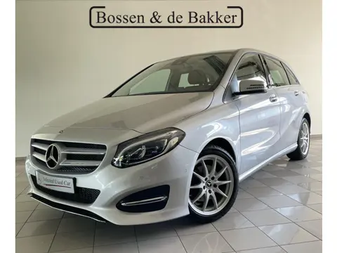 Mercedes-Benz B-klasse 180 Business Solution Plus Upgrade Edition | Parkeercamera | Stoelverwarming 
