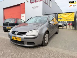 Volkswagen Golf 1.6 FSI Turijn APK tot September! €999 Rijd goed!