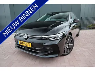 Volkswagen Golf 1.5 eHybrid Style Edition 266 PK Matrix Koplampen Electrische stoel met massage  Uit