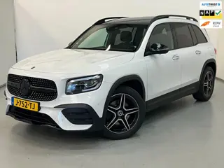 Mercedes-Benz GLB-Klasse 200 / AMG / NL-auto / Pano / Memory