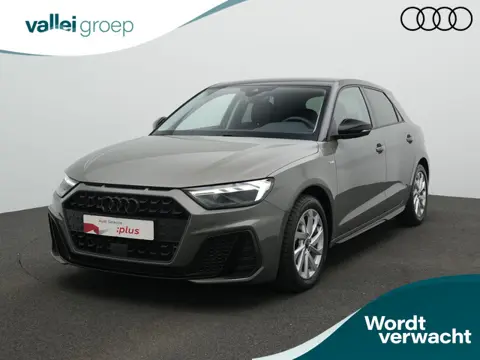 Audi A1 Sportback 30 TFSI 116 pk S-tronic S-Line | Achteruitrijcamera | Navigatie | Carplay | 2-zone