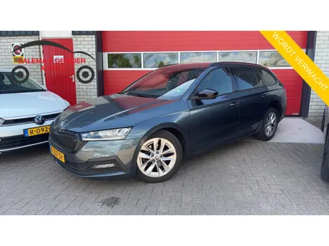 Skoda Octavia Combi 1.0 TSI Sport Business TREKHAAK / FULL LED / STUURVERW / CARPLAY / NAVI / CLIMA 