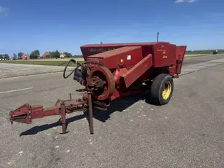 New Holland 276