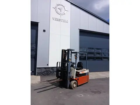 Nissan E15 triplo met sideshift Accu 70%!!!