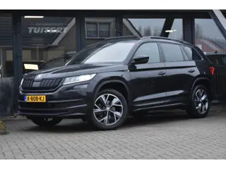 Skoda Kodiaq 1.5 TSI Sportline | TREKHAAK | ADAPT. CRUISE | NAP | CANTON | PANORAMADAK | DEALER ONDE