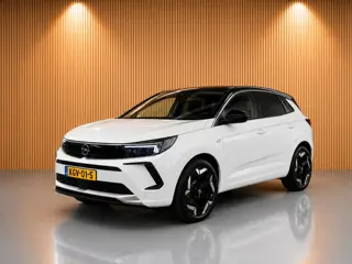 Opel GRANDLAND 1.6 Turbo Plug-In Hybrid Level 3