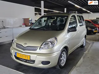 Toyota Yaris Verso 1.5 VVT-i Sol/AIRCO/APK 04-2027/