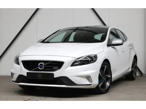 Volvo V40 1.6 T3 R-Design l Panoramadak l Camera l PDC